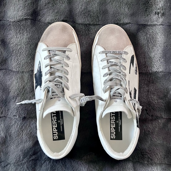Like New Golden Goose
Men's Super-Star Flag Print Low Top Sneakers - Picture 2 of 10